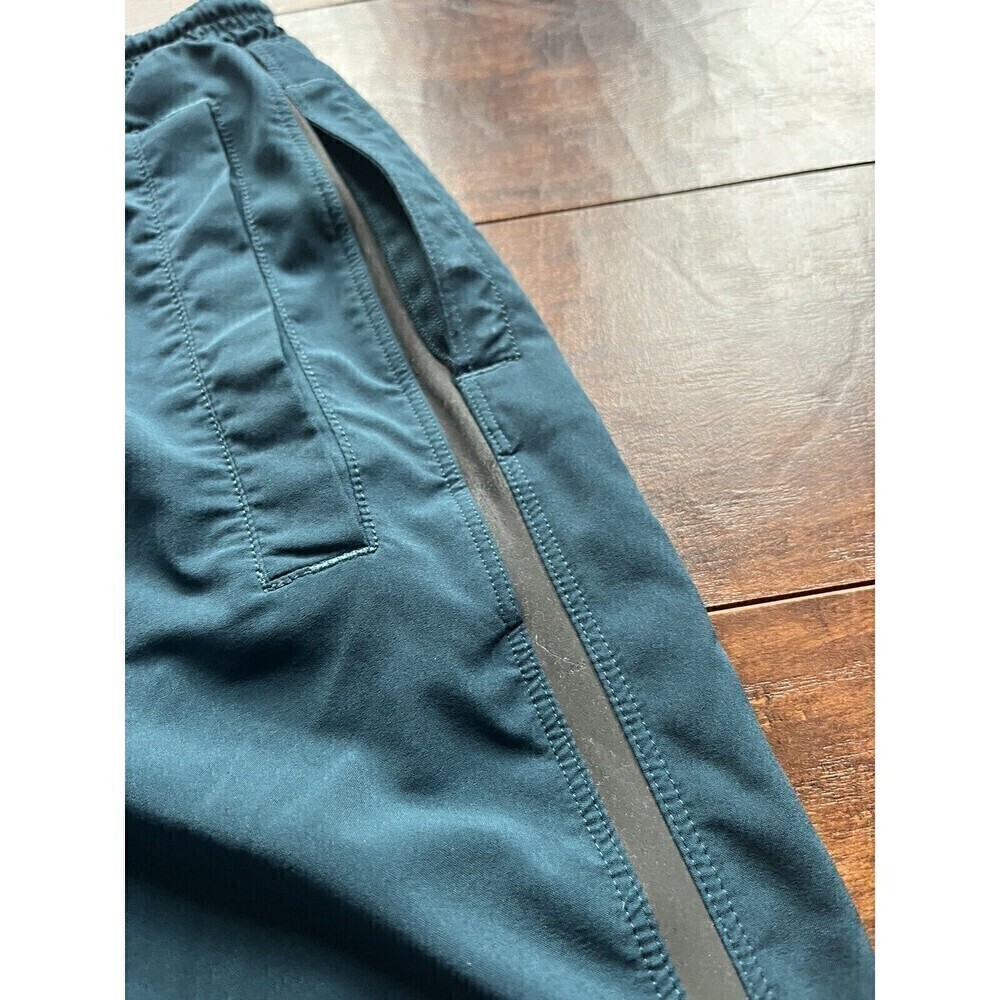 Lululemon Mens Casual Active Lined Work Out Shorts READ BELOW - Picture 3 of 9